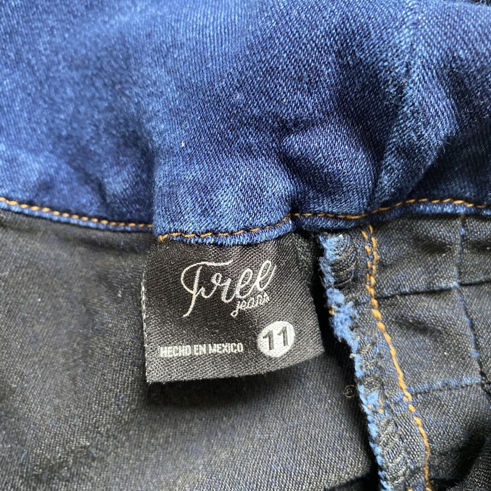 FREE JEANS Women's Medium Wash High Waisted Jeggings Size 11 * (PB) - Picture 3 of 4